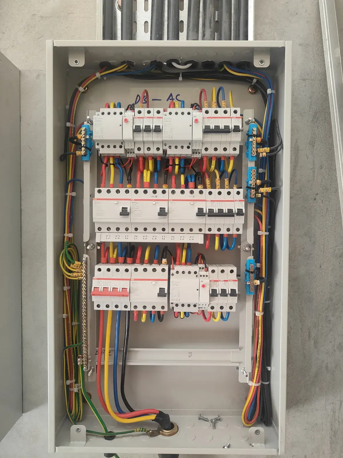 Sub-distribution board with RCD protection, wired and labelled